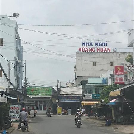 Nha Nghi Hoang Huan Hotel Long Xuyên Екстериор снимка